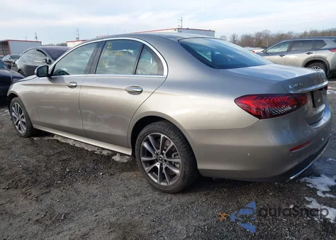 2021 Mercedes-Benz E 450 4Matic z USA, uszkodzony, nr VIN W1KZF5KB2MB001362